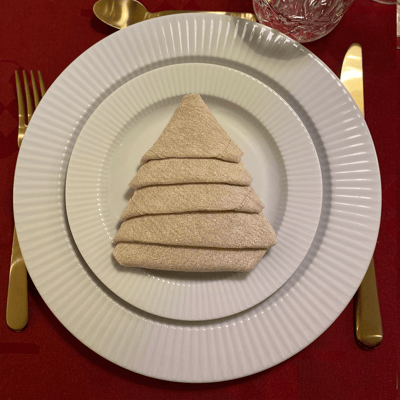 Blog - xmas tree napkin